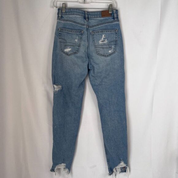 American Eagle Stretch Destructed Mom Jean Denim Blue Distressed Size 2R - Picture 2 of 12